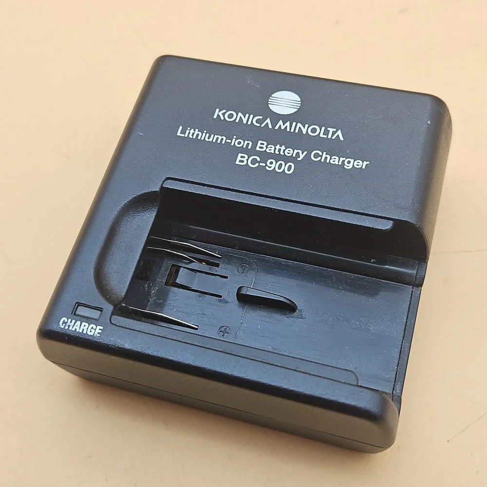 Konica Minolta Lithium-ion Battery Charger BC-900